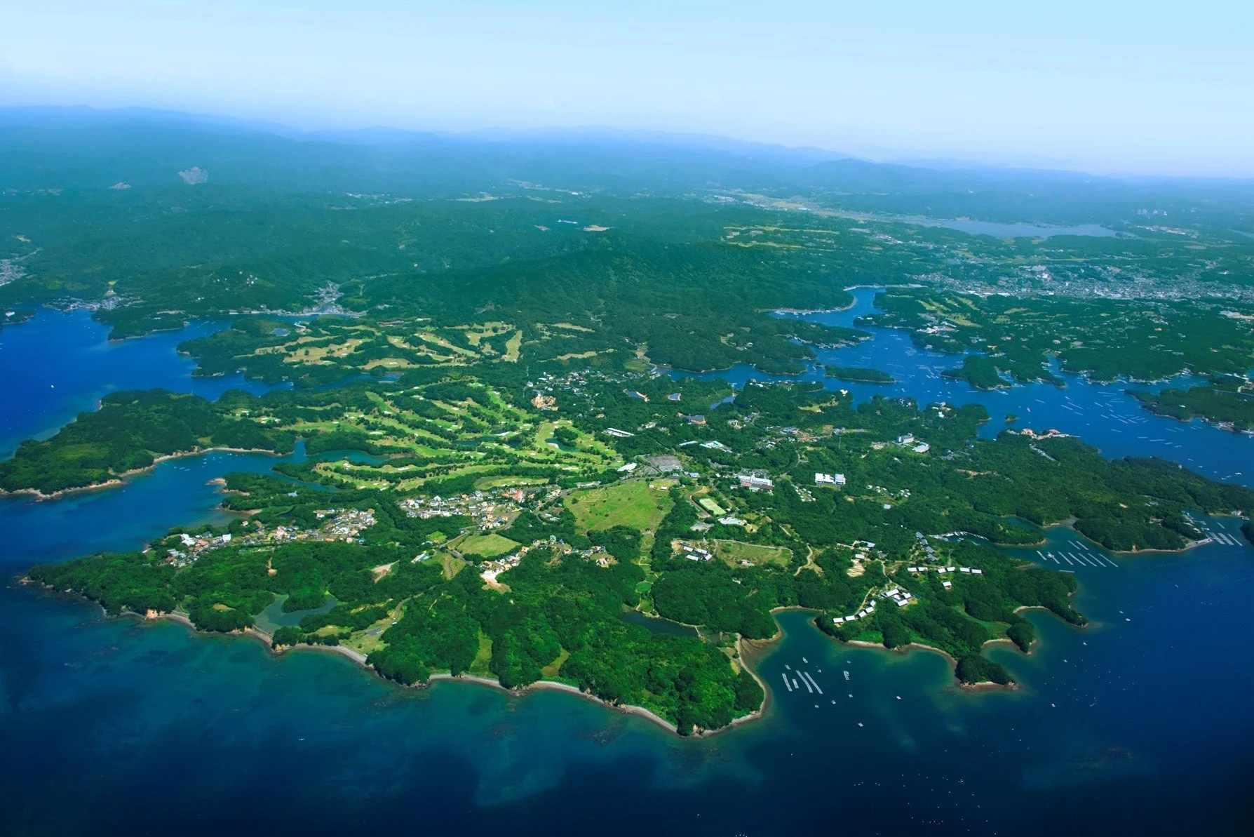 空撮、海岸線、ゴルフ場
