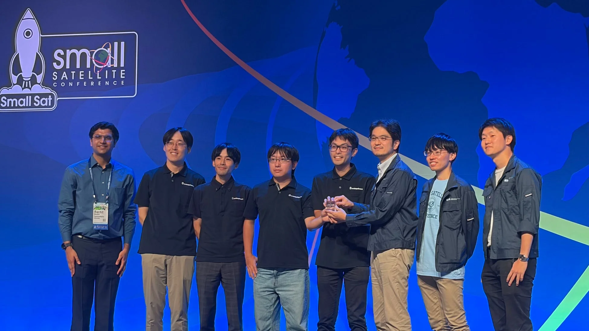 Small Satellite ConferenceでのONGLAISATチームの表彰