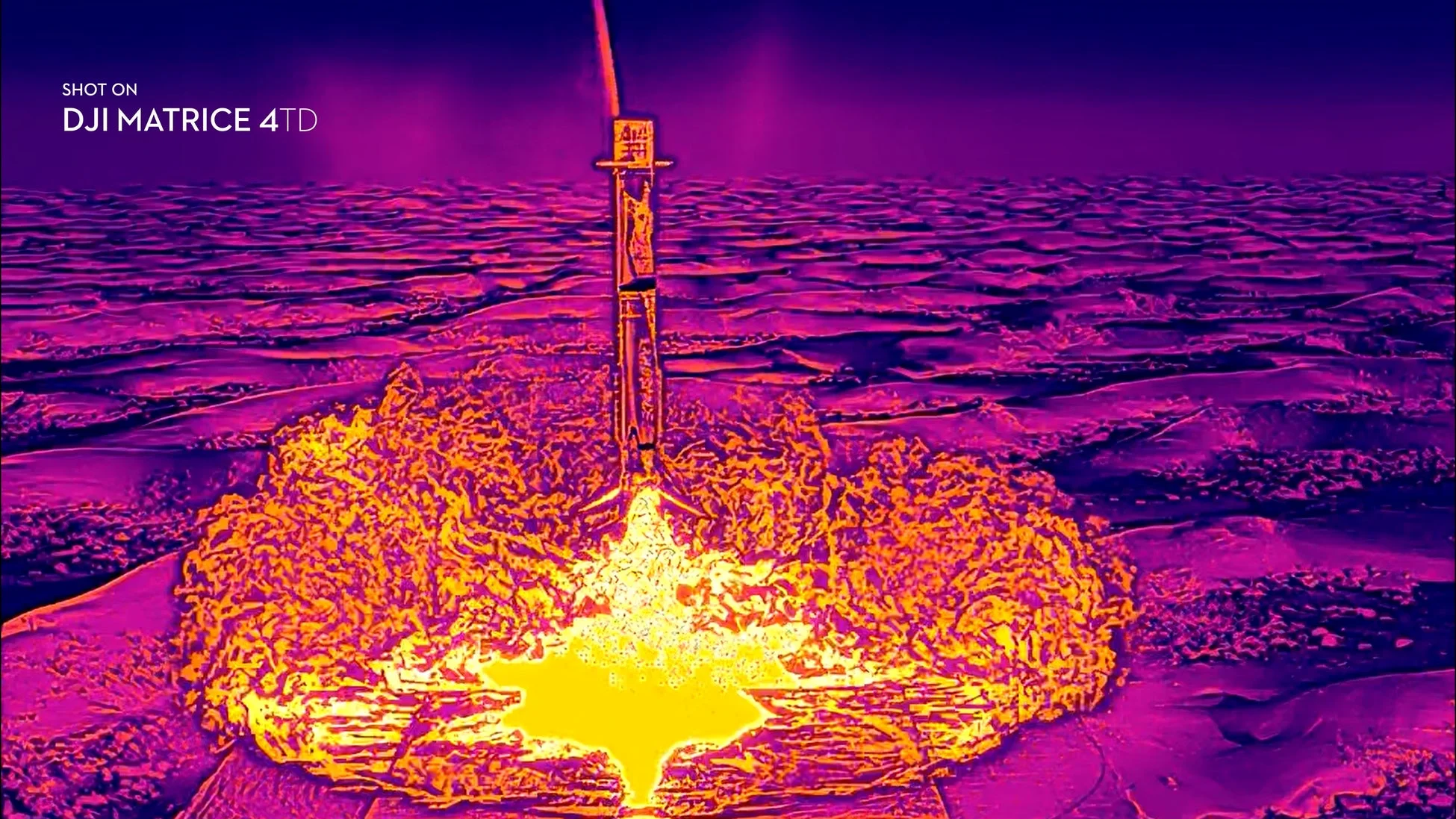 Matrice 4TDで撮影されたロケット打ち上げの熱画像