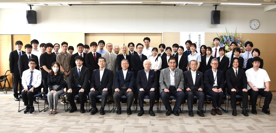 講演後の集合写真