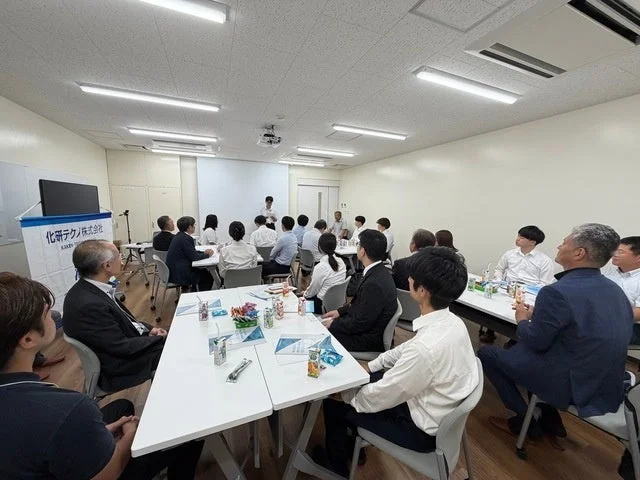 交流会での企業プレゼンテーション