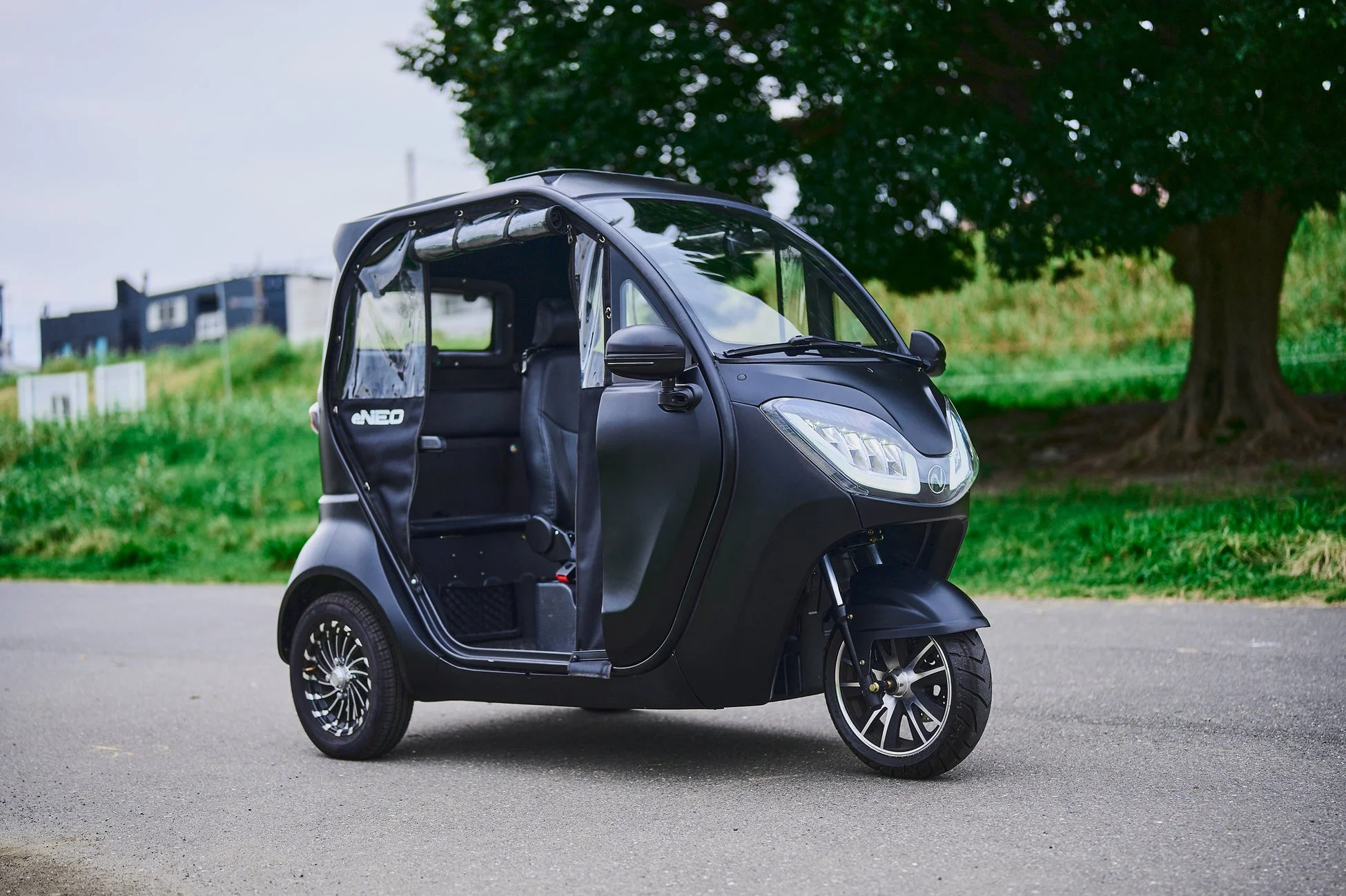 e-NEO車両