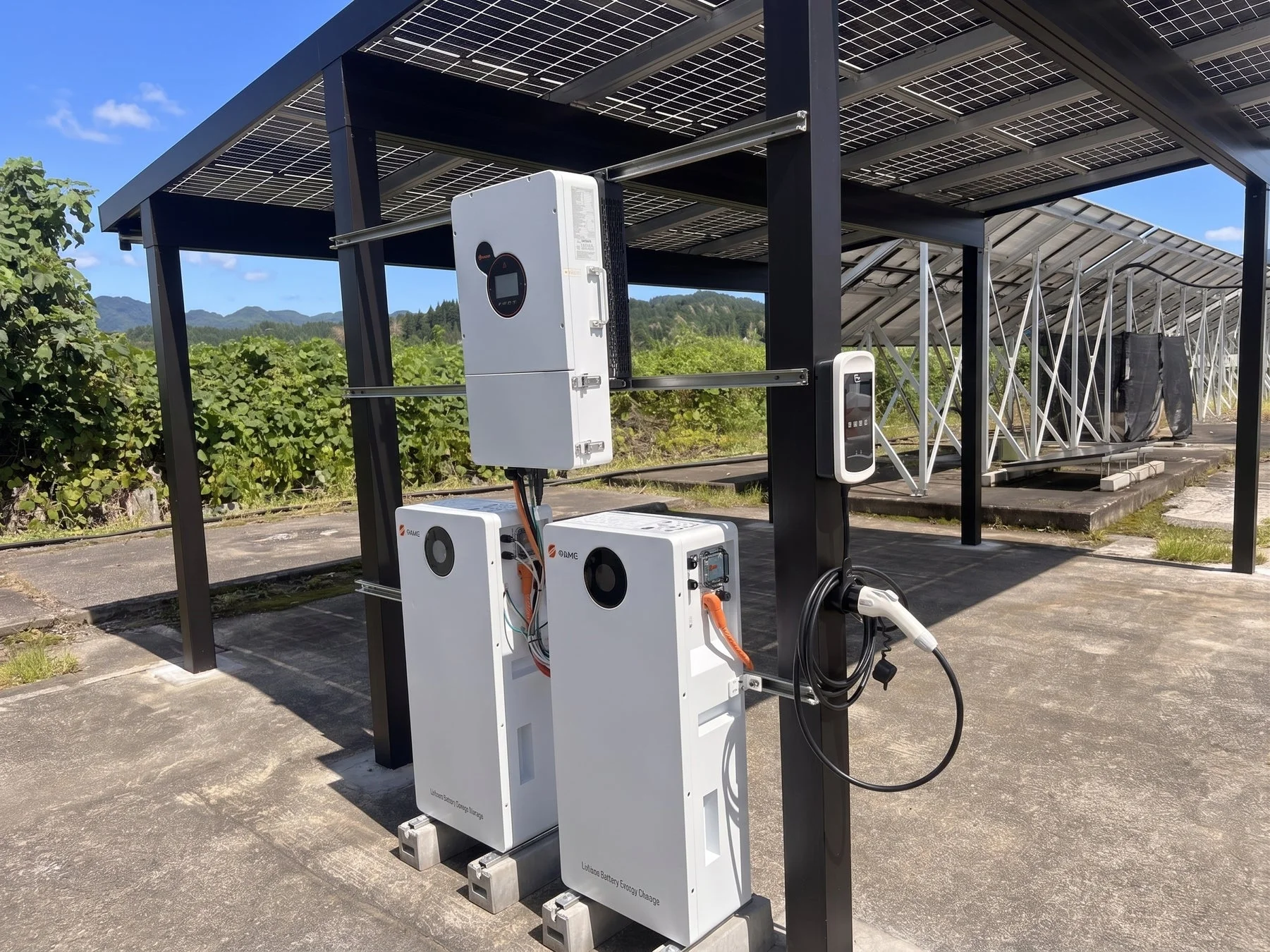 ソーラーパネル、太陽光発電、蓄電池、EV充電器