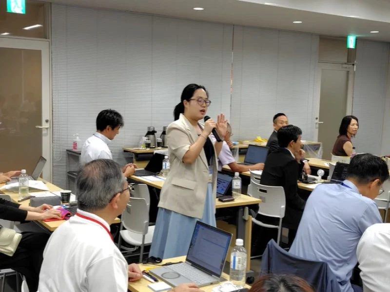 会議室の参加者